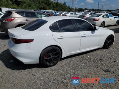 Trzecie zdjęcie samochodu z tyłu: 2020 ALFA ROMEO GIULIA VIN:ZARFAMAN6L7626212 - miniatura