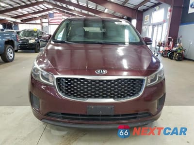 Piąte zdjęcie samochodu w środku: 2017 KIA SEDONA LX VIN:KNDMB5C10H6308503 - miniatura