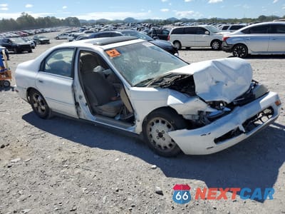 Czwarte zdjęcie samochodu z boku: 1997 HONDA ACCORD EX VIN:1HGCD5656VA080473 - miniatura