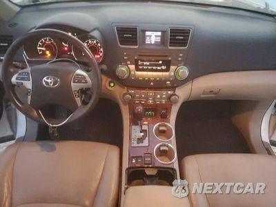 Zdjęcie 8 z 13 samochodu: 2012 TOYOTA HIGHLANDER LIMITED VIN:5TDDK3EH9CS150461 - miniatura