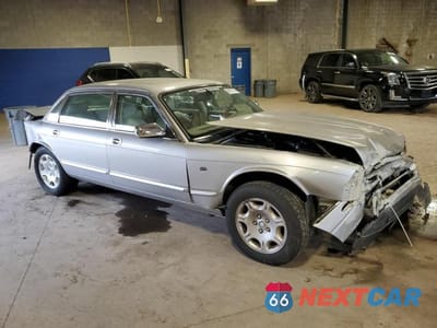 Czwarte zdjęcie samochodu z boku: 2002 JAGUAR VANDENPLAS VIN:SAJDA24C42LF44974 - miniatura