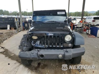 Piąte zdjęcie samochodu w środku: 2014 JEEP WRANGLER UNLIMITED SPORT VIN:1C4BJWDG1EL268822 - miniatura