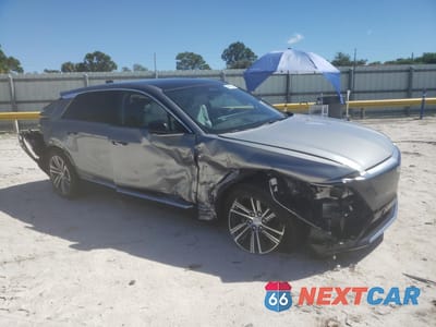 Czwarte zdjęcie samochodu z boku: 2025 CADILLAC LYRIQ LUXURY VIN:1GYKPNRL5SZ310085 - miniatura