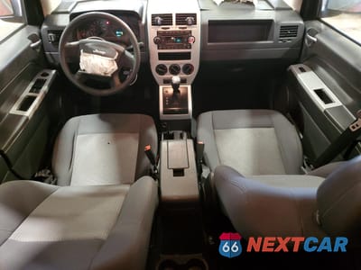 Zdjęcie 8 z 14 samochodu: 2008 JEEP COMPASS SPORT VIN:1J8FT47W08D792473 - miniatura