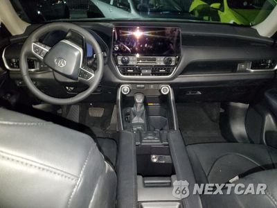 Zdjęcie 8 z 13 samochodu: 2025 TOYOTA GRAND HIGHLANDER LE VIN:5TDAAAB55SS102510 - miniatura