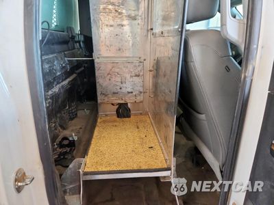 Zdjęcie 10 z 14 samochodu: 2017 CHEVROLET SILVERADO K2500 HEAVY DUTY VIN:1GC2KUEG8HZ336969 - miniatura
