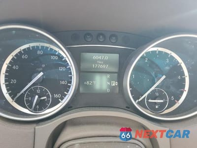Zdjęcie 9 z 12 samochodu: 2010 MERCEDES-BENZ GL 350 BLUETEC VIN:4JGBF2FE4AA582472 - miniatura
