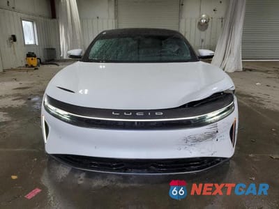 Piąte zdjęcie samochodu w środku: 2023 LUCID MOTORS AIR TOURING VIN:50EA1TEA0PA002691 - miniatura