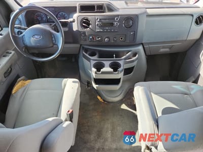 Zdjęcie 8 z 13 samochodu: 2011 FORD ECONOLINE WAGON XLT VIN:1FBSS3BL6BDB21823 - miniatura