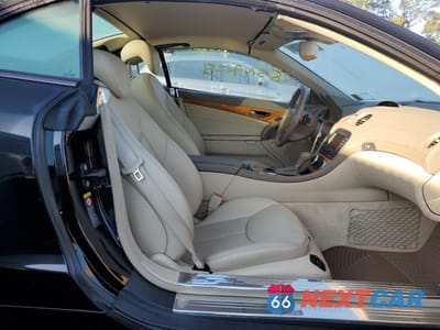 Zdjęcie 10 z 12 samochodu: 2007 MERCEDES-BENZ SL 550 VIN:WDBSK71F87F119385 - miniatura