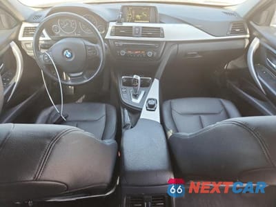 Zdjęcie 8 z 13 samochodu: 2014 BMW 320 I XDRIVE VIN:WBA3C3G54ENS70542 - miniatura