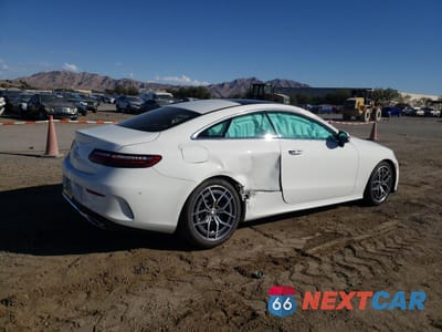 Trzecie zdjęcie samochodu z tyłu: 2021 MERCEDES BENZ E 450 VIN:W1K1J5JB9MF150969 - miniatura