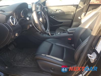 Zdjęcie 7 z 12 samochodu: 2018 MERCEDES-BENZ CLA 250 VIN:WDDSJ4EB8JN606499 - miniatura
