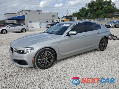 2019 BMW 530E WBAJA9C54KB399156 - główne zdjęcie licytacji z USA - miniatura
