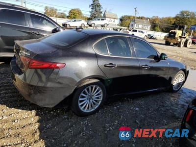 Trzecie zdjęcie samochodu z tyłu: 2022 ALFA ROMEO GIULIA VIN:ZARFAMAN3N7655217 - miniatura
