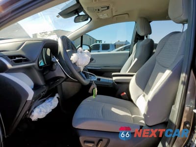 Zdjęcie 7 z 13 samochodu: 2025 TOYOTA SIENNA LE 8 PASSENGER VIN:5TDKRKEC3SS239345 - miniatura