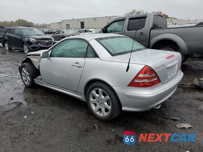 Drugie zdjęcie samochodu z przodu: 2002 MERCEDES-BENZ SLK 230 KOMPRESSOR VIN:WDBKK49F42F261969 - miniatura