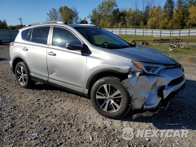 Czwarte zdjęcie samochodu z boku: 2017 TOYOTA RAV4 XLE VIN:2T3RFREV4HW649046 - miniatura