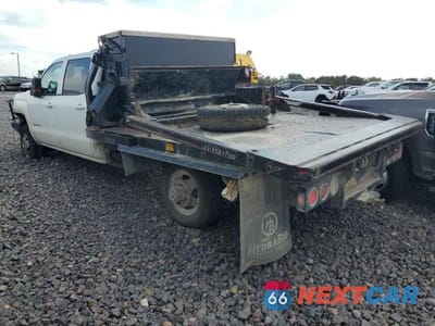 Drugie zdjęcie samochodu z przodu: 2019 CHEVROLET SILVERADO FLAT BED TRUCK VIN:1GB4KWCY6KF162817 - miniatura