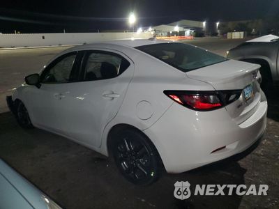 Drugie zdjęcie samochodu z przodu: 2020 TOYOTA YARIS L VIN:3MYDLBYVXLY704819 - miniatura