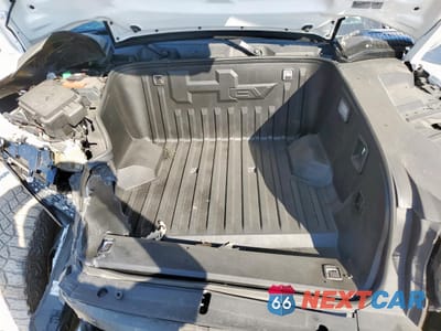 Zdjęcie 12 z 15 samochodu: 2024 GMC HUMMER SUV 3X VIN:1GKB0RDC4RU110531 - miniatura