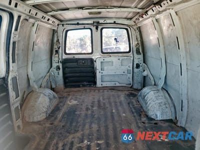 Zdjęcie 10 z 13 samochodu: 2003 GMC SAVANA G2500 VIN:1GTFG25T031113904 - miniatura