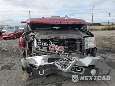Piąte zdjęcie samochodu w środku: 2014 GMC SIERRA K3500 DENALI VIN:1GT426E89EF147578 - miniatura