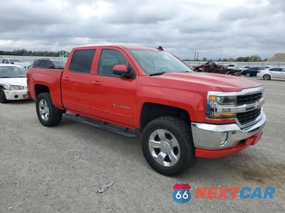Czwarte zdjęcie samochodu z boku: 2018 CHEVROLET SILVERADO K1500 LT VIN:3GCUKRER4JG425158 - miniatura