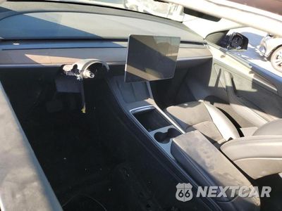 Zdjęcie 8 z 11 samochodu: 2024 TESLA Y VIN:7SAYGDEE7RF108398 - miniatura