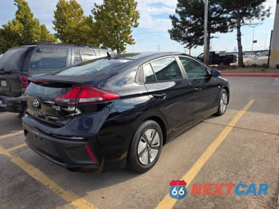Czwarte zdjęcie samochodu z boku: 2019 HYUNDAI IONIQ BLUE VIN:KMHC65LC3KU156166 - miniatura