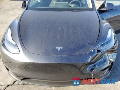 Zdjęcie 11 z 11 samochodu: 2025 TESLA MODEL Y VIN:7SAYGDEE9SF263959 - miniatura