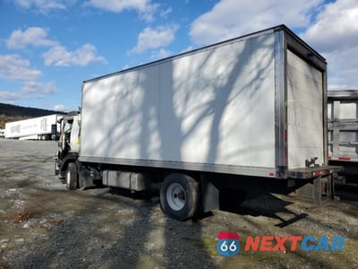 Drugie zdjęcie samochodu z przodu: 2019 ISUZU FTR REFRIGERATED BOX TRUCK VIN:54DK6S162KSG00238 - miniatura