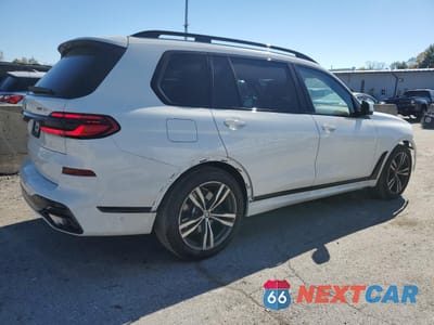 Trzecie zdjęcie samochodu z tyłu: 2024 BMW X7 XDRIVE40I VIN:5UX23EM09R9T47647 - miniatura