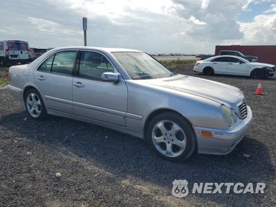Czwarte zdjęcie samochodu z boku: 2002 MERCEDES-BENZ E 320 VIN:WDBJF65J22B494049 - miniatura