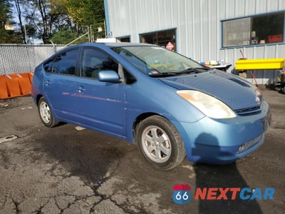 Czwarte zdjęcie samochodu z boku: 2004 TOYOTA PRIUS VIN:JTDKB20U840020035 - miniatura