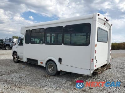 Drugie zdjęcie samochodu z przodu: 2016 FORD ECONOLINE E450 SUPER DUTY CUTAWAY VAN VIN:1FDFE4FS3GDC57941 - miniatura