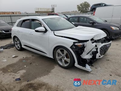 Czwarte zdjęcie samochodu z boku: 2025 AUDI Q5 PRESTIGE VIN:WA13AAGU3S2069503 - miniatura