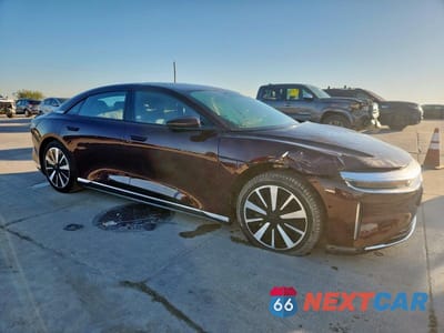 Czwarte zdjęcie samochodu z boku: 2023 LUCID MOTORS AIR PURE VIN:50EA1PFA8PA006512 - miniatura