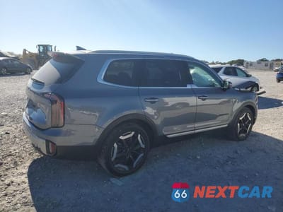 Trzecie zdjęcie samochodu z tyłu: 2023 KIA TELLURIDE EX VIN:5XYP3DGC1PG341621 - miniatura