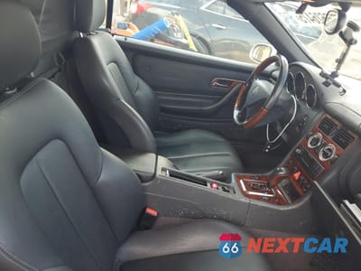 Zdjęcie 10 z 12 samochodu: 2003 MERCEDES-BENZ SLK 320 VIN:WDBKK65F33F286140 - miniatura