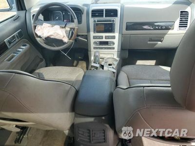 Zdjęcie 8 z 14 samochodu: 2010 LINCOLN MKX VIN:2LMDJ8JC1ABJ24946 - miniatura