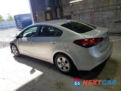 Drugie zdjęcie samochodu z przodu: 2018 KIA FORTE LX VIN:3KPFL4A74JE284598 - miniatura