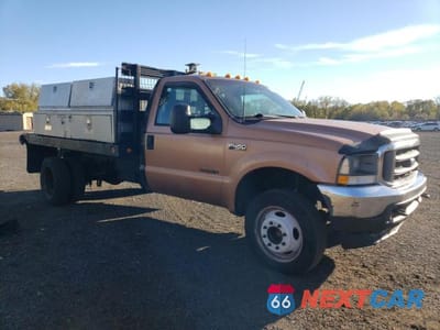 Czwarte zdjęcie samochodu z boku: 2002 FORD F450 SUPER DUTY VIN:1FDXF46F82EB02695 - miniatura