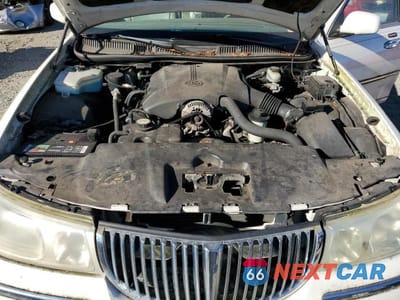 Zdjęcie 11 z 12 samochodu: 2001 LINCOLN TOWN CAR CARTIER VIN:1LNHM83W01Y665887 - miniatura