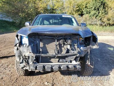 Piąte zdjęcie samochodu w środku: 2021 TOYOTA TACOMA DOUBLE CAB VIN:3TMCZ5AN4MM400687 - miniatura