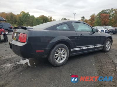 Trzecie zdjęcie samochodu z tyłu: 2006 FORD MUSTANG VIN:1ZVFT80N165207047 - miniatura