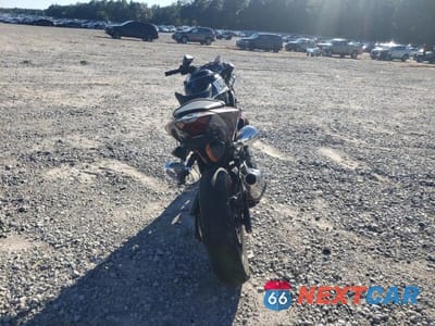 Czwarte zdjęcie samochodu z boku: 2015 YAMAHA YZFR3 VIN:MH3RH06Y2FK009908 - miniatura
