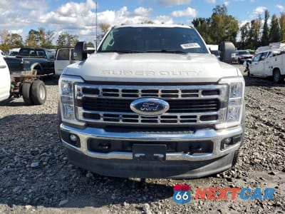 Piąte zdjęcie samochodu w środku: 2024 FORD F450 XL CHASSIS 7.3L GAS VIN:1FD0X4HN7REE01527 - miniatura
