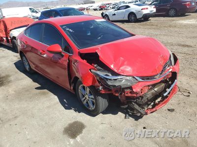 Czwarte zdjęcie samochodu z boku: 2018 CHEVROLET CRUZE LT VIN:1G1BE5SM4J7109280 - miniatura