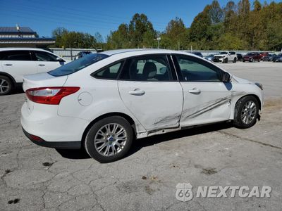 Trzecie zdjęcie samochodu z tyłu: 2012 FORD FOCUS SE VIN:1FAHP3F27CL406021 - miniatura